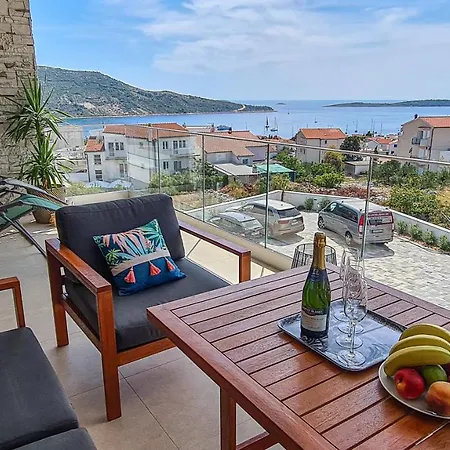Vila Ankora Apartment Primosten